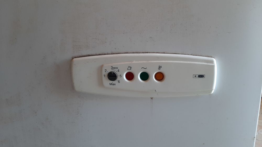 Cong&eacute;lateur coffre Whirlpool AFG 532/H - 320 L - id&eacute;al pi&egrave;ce Electroménager