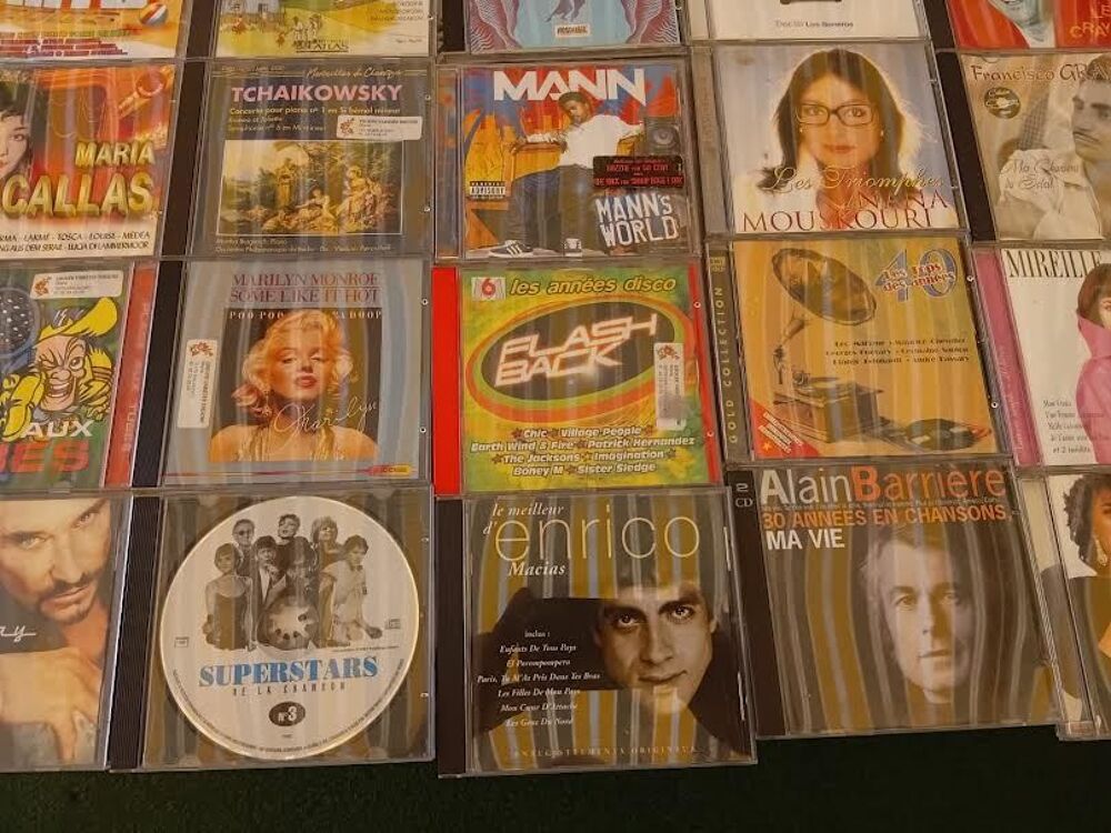 LOT DE 70 CD VARIETES FRANCAISE ET INTERNATIONNAL CD et vinyles