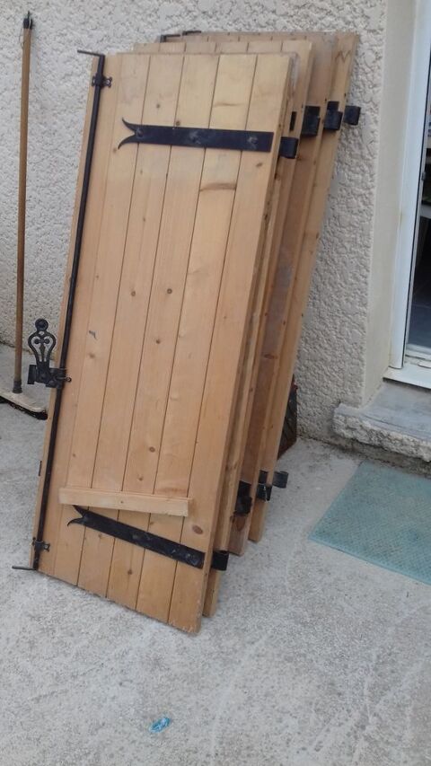 3 paires Volets pour la maison.1,28x0,50 0 Villeneuve-de-Berg (07)