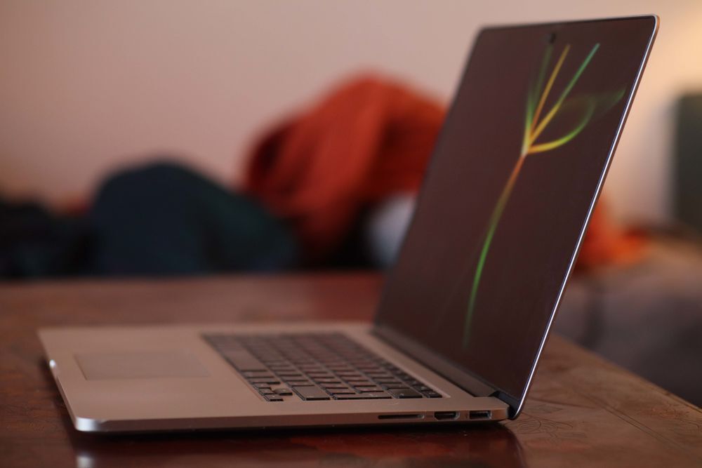 Macbook Pro Retina 15"" mi-2015 / 2,8 GHz Intel Core i7 4 co Matériel informatique