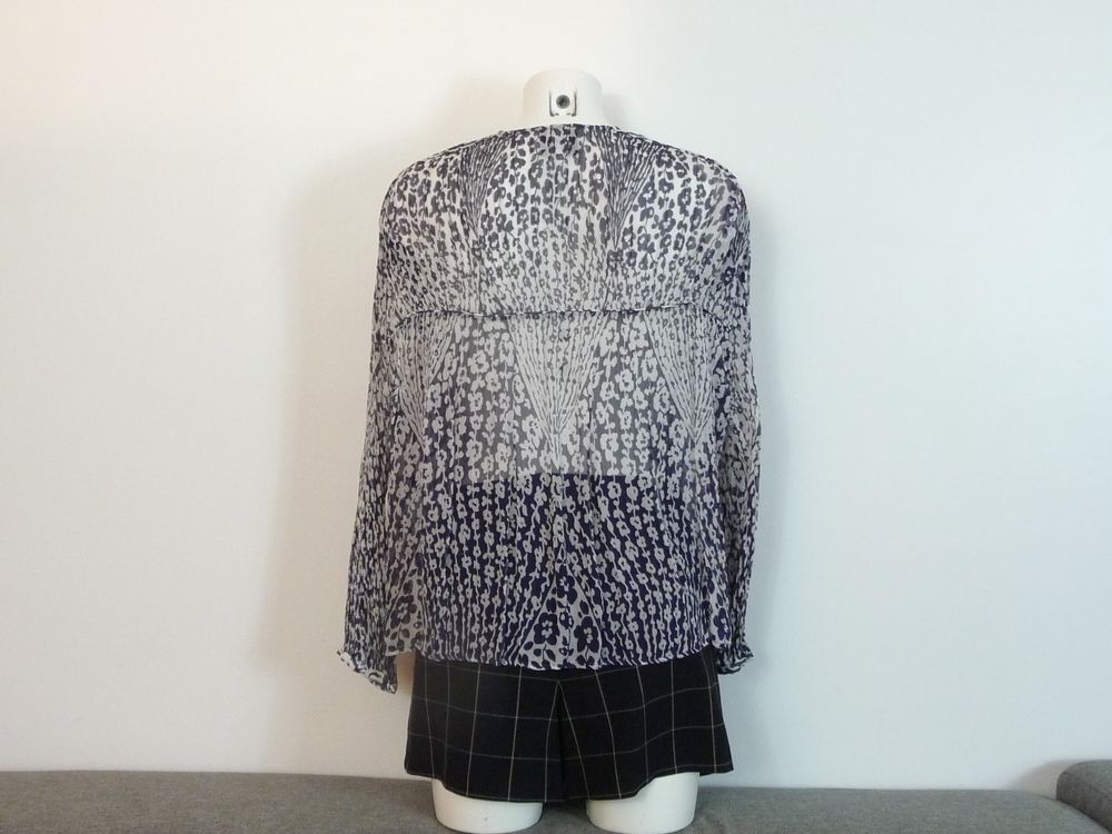 Blouse/ Top en Viscose Imprim&eacute; Violet et Blanc- Idano Vêtements