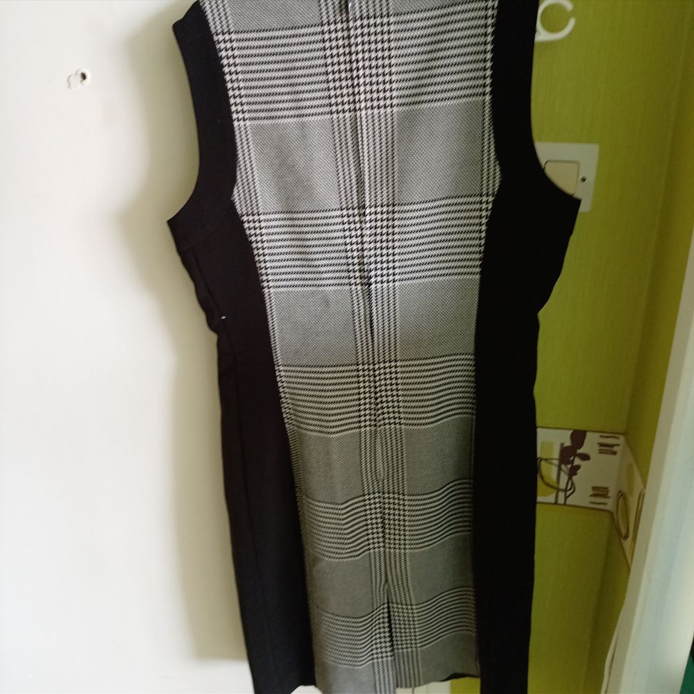 Robe femme manches courtes Vêtements