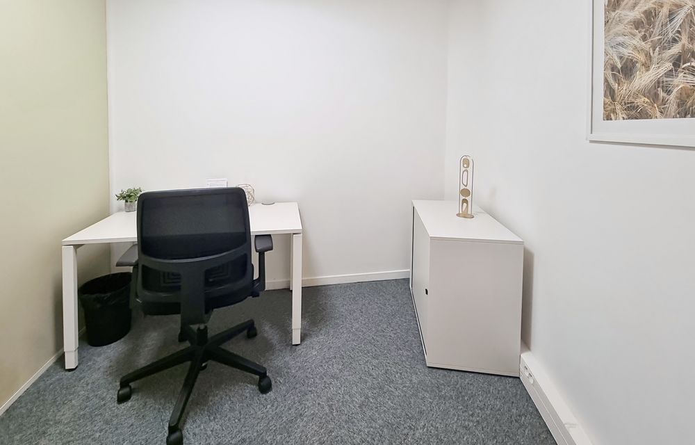   Espace de bureau privé pour 2 personnes à BORDEAUX, MERIGNAC AIRPORT  