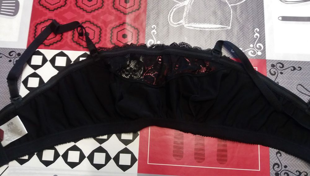 Soutien gorge noir - soutien gorge bustier - neuf T 85 B Vêtements