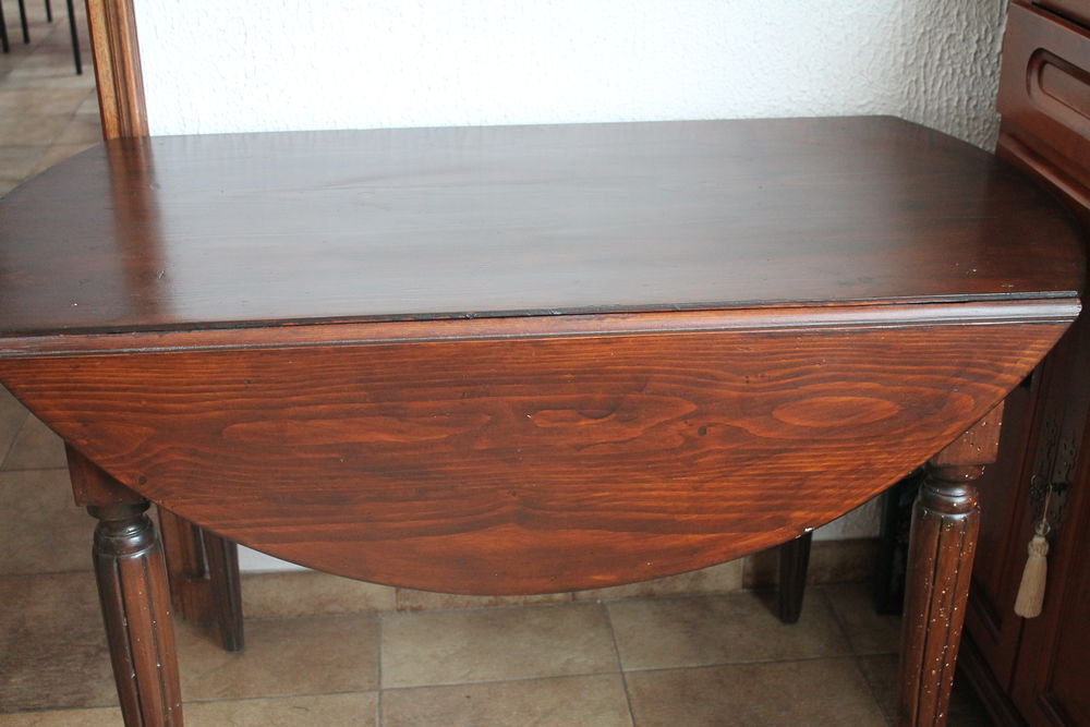 Belle table ronde ancienne Meubles