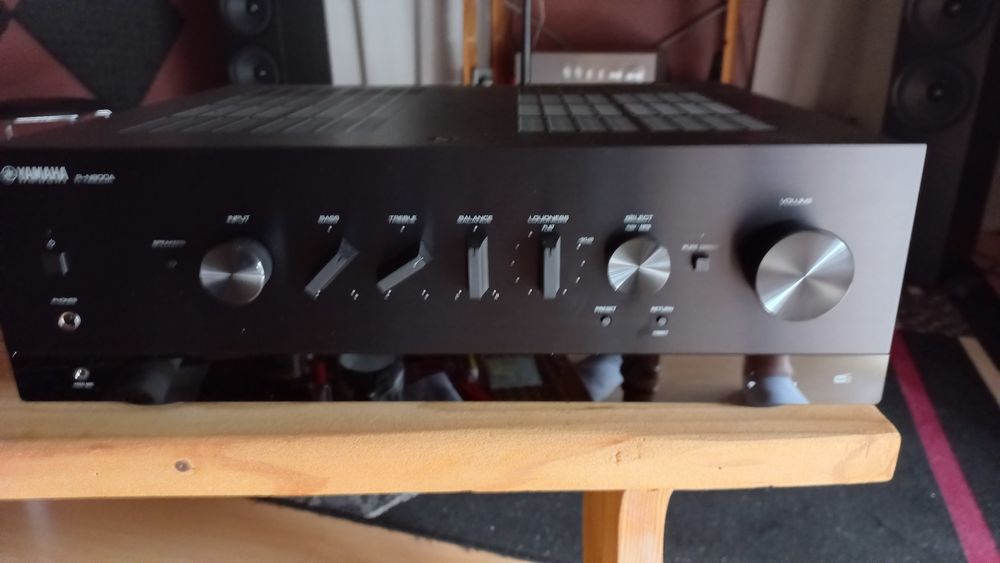 Amplificateur aymaha connecter Audio et hifi