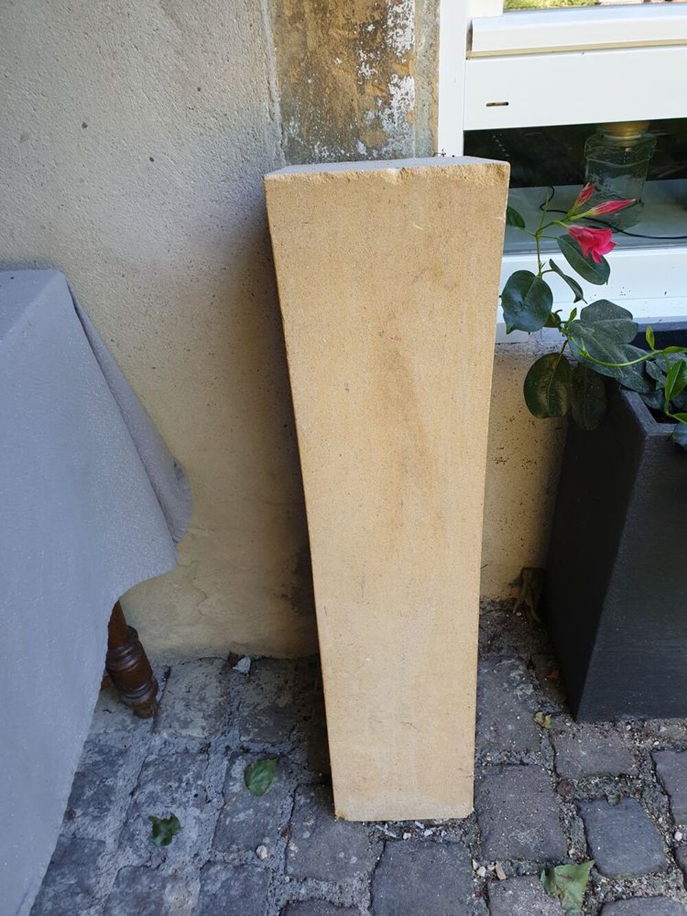 &eacute;l&eacute;ments composant chemin&eacute;e en pierre de Jaumont Décoration