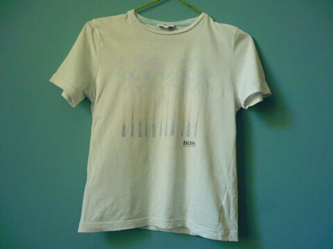 T-shirt garon Hugo Boss 8 ans blanc TBE californie 10 Brienne-le-Chteau (10)