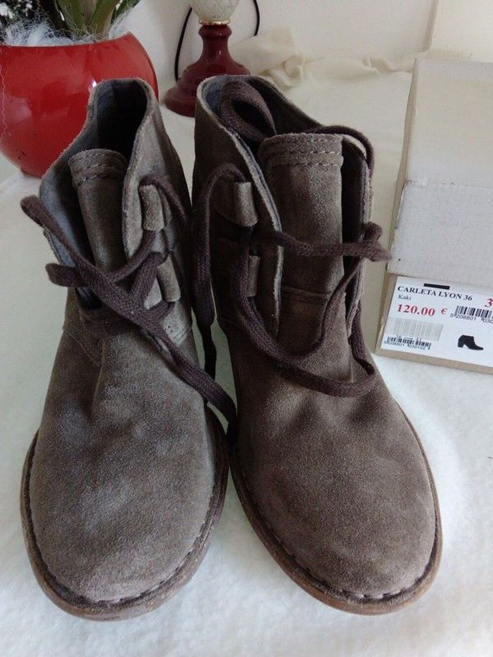 bottines daim neuves Chaussures