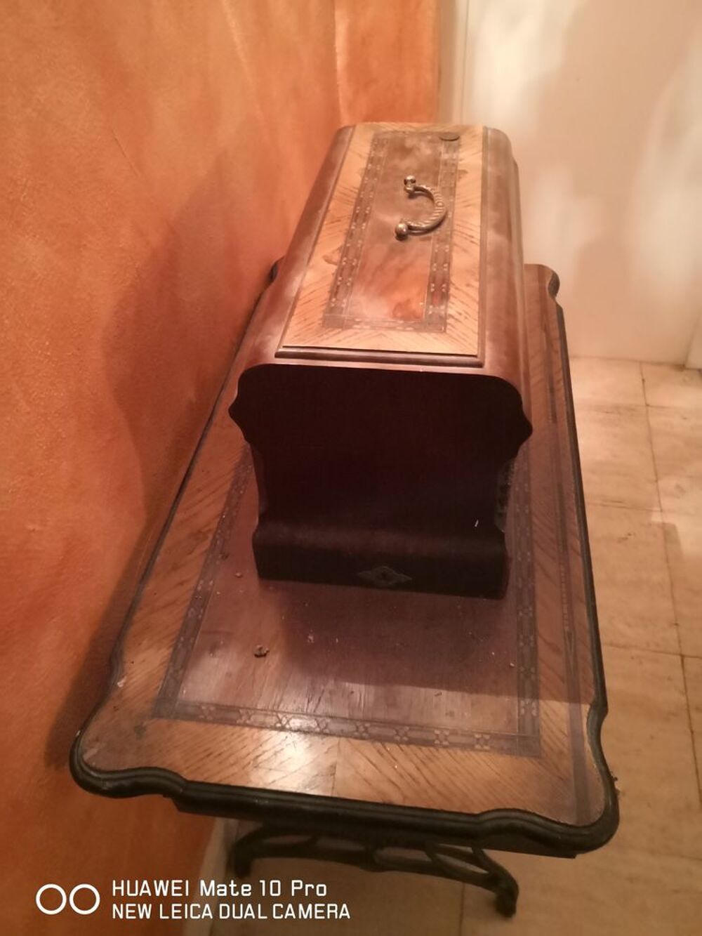 une machine &agrave; coude 1870 peid en fer forge Meubles