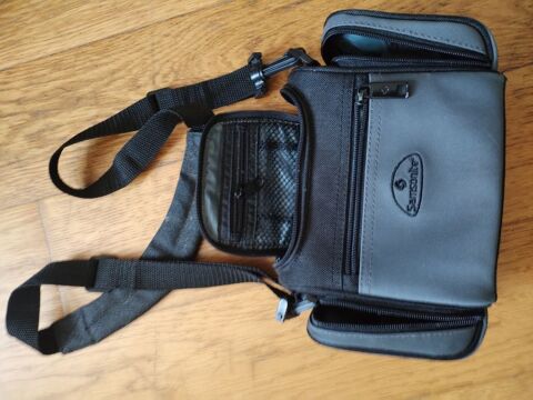 Sacoche appareil photo
2 Brillon-en-Barrois (55)