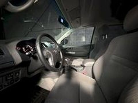 Hilux 3.0 D-4D Invincible Double Cabine 4WD BVA 2013 occasion 33520 Bruges