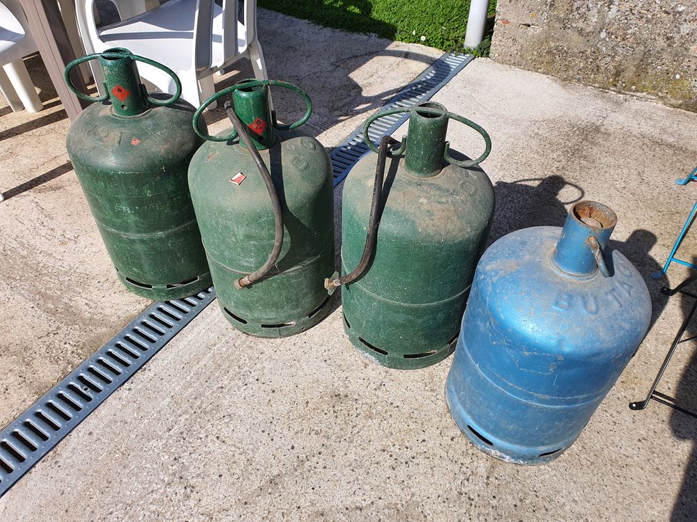 4 bouteilles de gaz propane et butane Bricolage