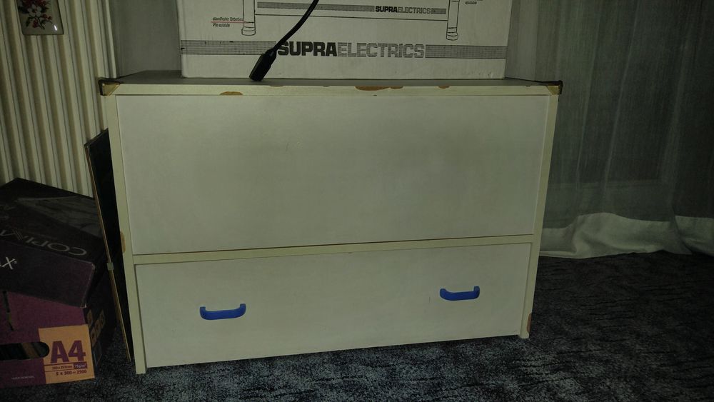 MOBILIER, VAISSELLE, HABITS/CHAUSSURES HOMMES/FEMMES Chaussures