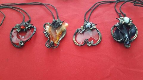  Quatre pendentifs fabrication artisanale modèle unique 10 Beaune (21)