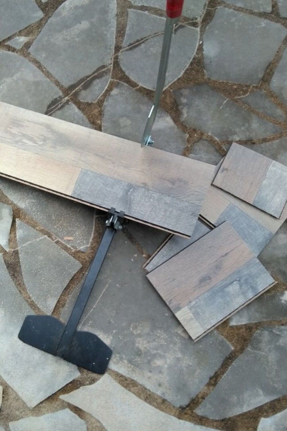 Guillotine pour plancher flottant Bricolage