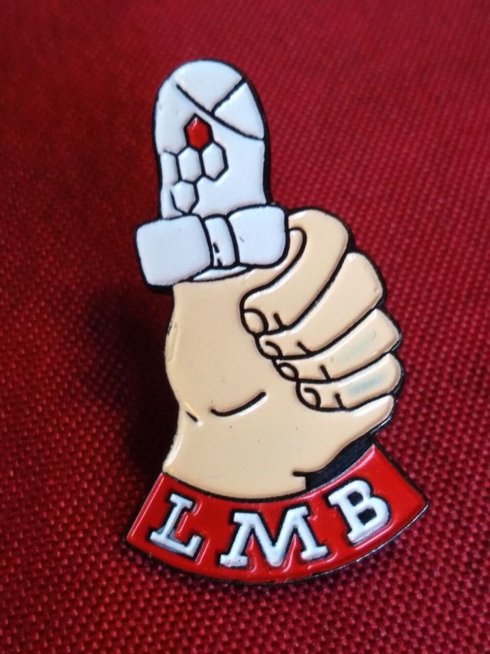 Pin's LMB Bijoux et montres