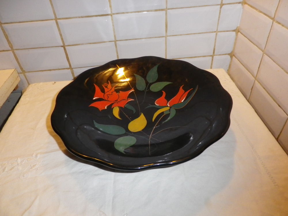 GRAND PLAT OU CORBEILLE A FRUIT SIGN&Eacute; LONGWY - MOD&Egrave;LE BAGATE Décoration