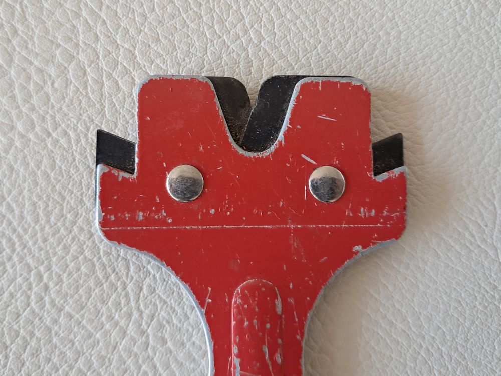 aiguiseur aiguise aff&ucirc;teur aff&ucirc;te lame de couteau m&eacute;tallique Bricolage