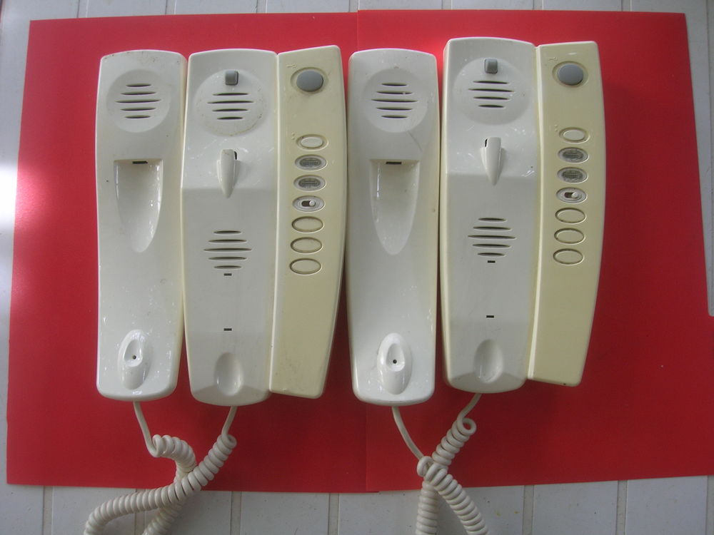 lot de 2 interphones Bticino terraneo
ref 344212 Bricolage