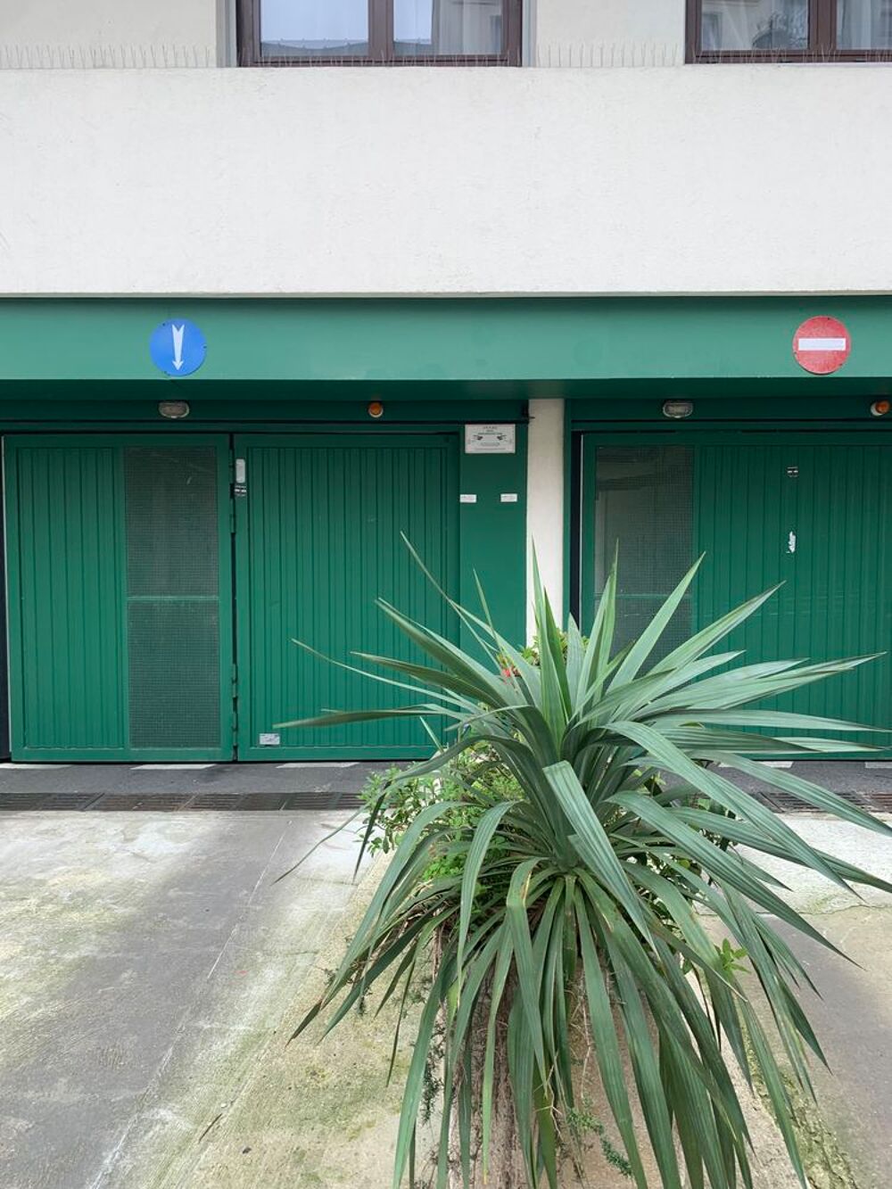 Location Parking/Garage parking Paris20e Paris 20