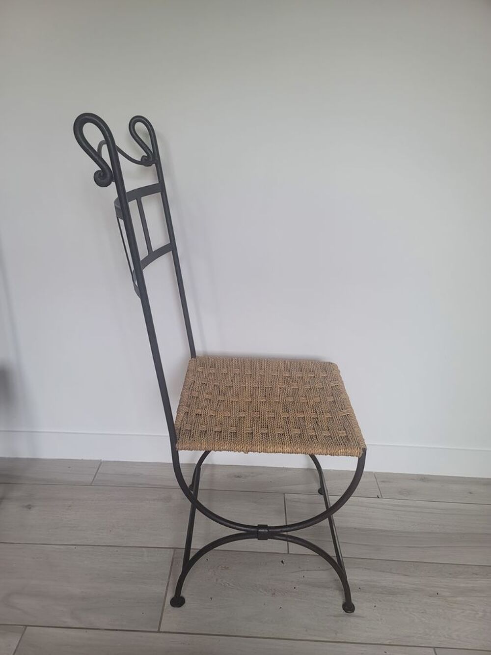 6 chaises fer forg&eacute; comme neuves Meubles