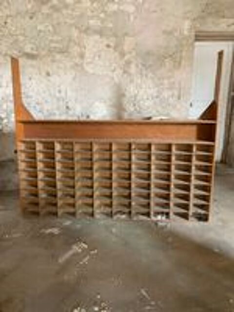   meuble de postier 80 casiers  10 /20     210/ 174  . 