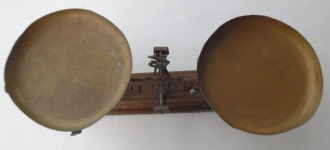 Balance Roberval 10 kg avec plateaux
Fonctionne 40 Castries (34)