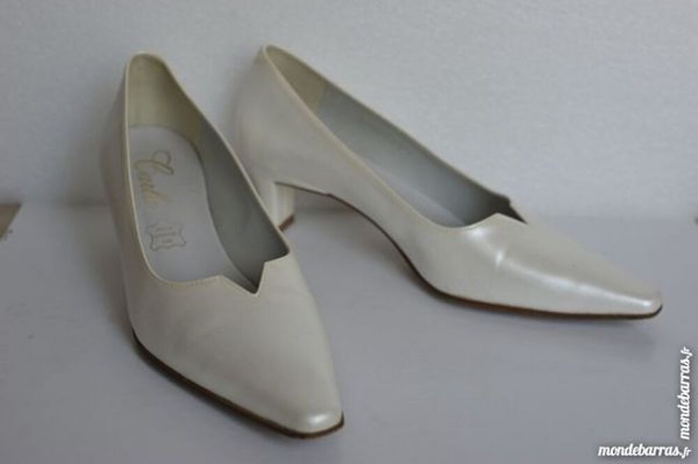 Chaussures couleur Blanc Nacr&eacute; Chaussures