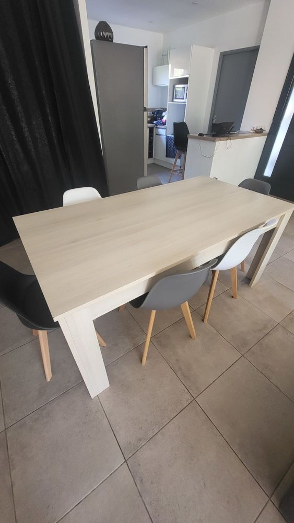 Table de s&eacute;jour Meubles