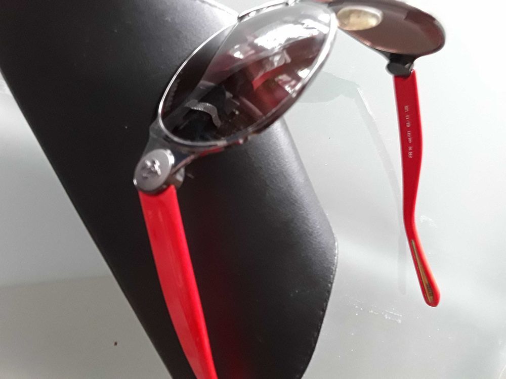 lunettes de soleil FERRARI 