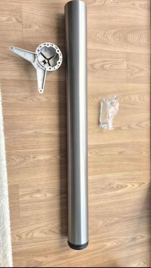 Pied de table 40 Vitry-sur-Seine (94)