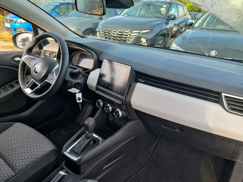 Clio V Clio E-Tech full hybrid 145 Evolution 2023 occasion 77184 &Eacute;merainville