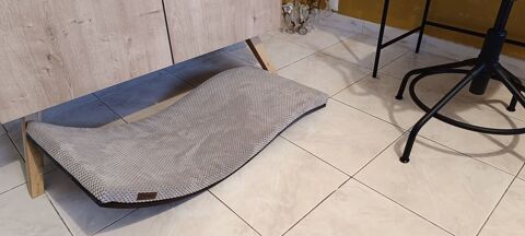 3 &eacute;l&eacute;ments pour chat : lit, parcours, fontaine 150 13006 Marseille