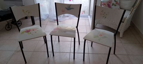 3 chaises Larmor-Baden (56)
