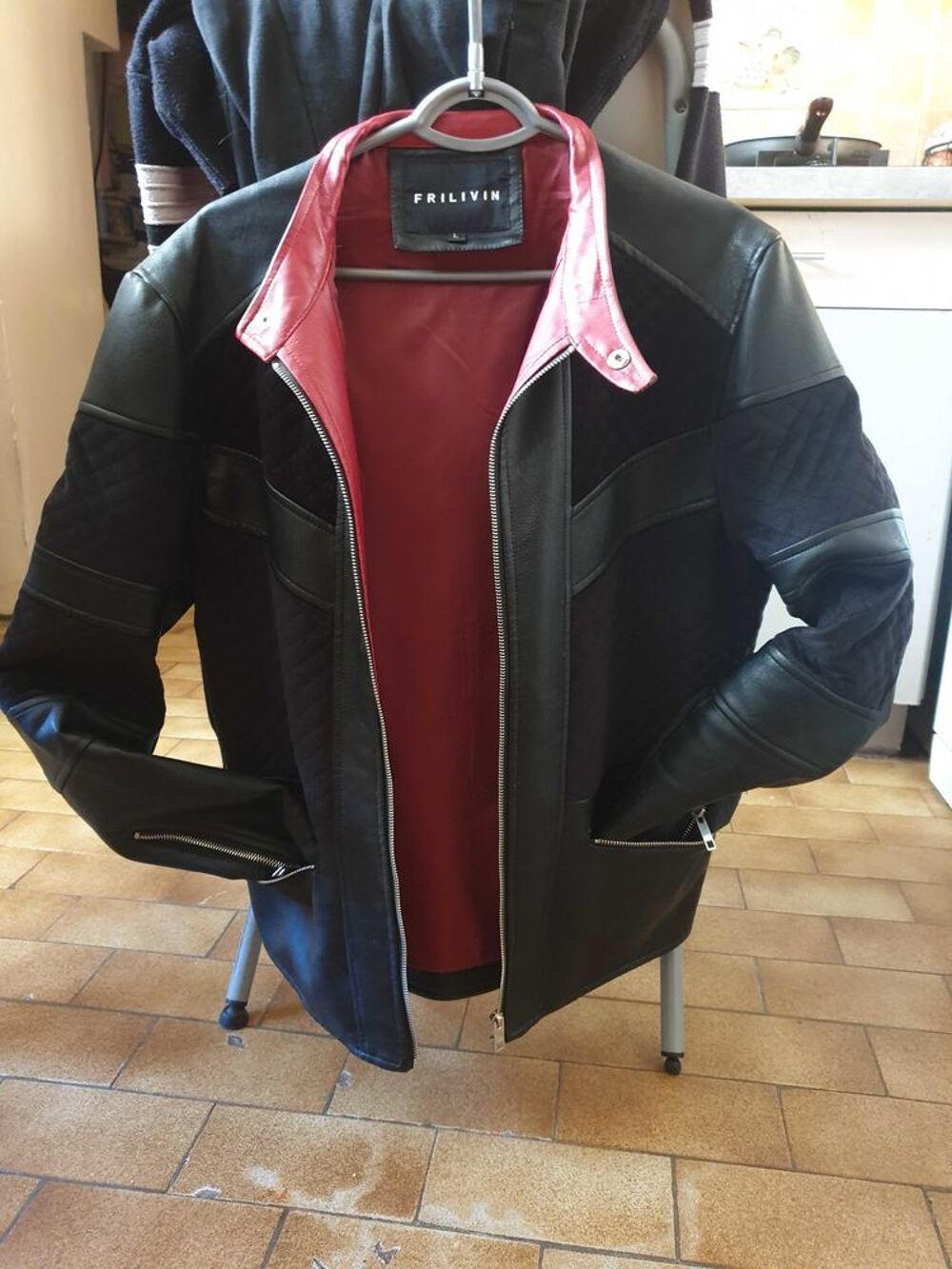 tr&egrave;s belle et original veste V�tements