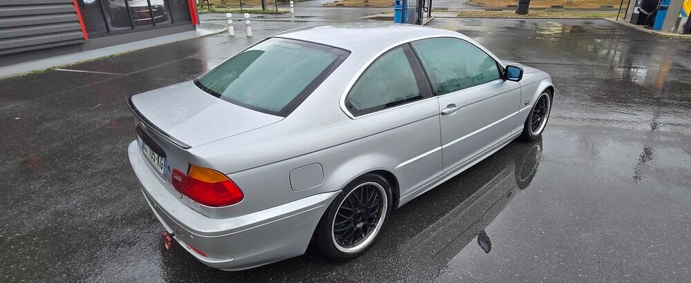 S&eacute;rie 3 328i 2001 occasion 77400 Dampmart