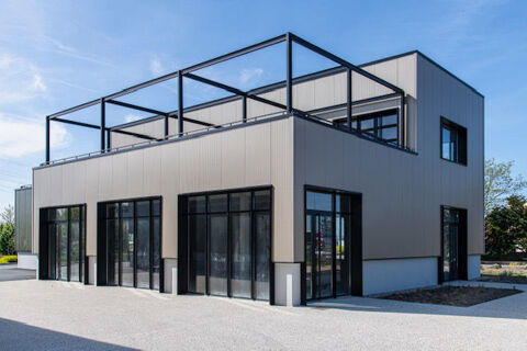 ST PRIEST/TOUSSIEU : EMPLACEMENT N&deg;1 RESTAURATION A SAISIR 473 M2  LOCAL + 300 M2 TERRASSE + 200 M2 ROOFTOP SUR AXE PASSANT 30.000 VEHIC/JOUR 7890 69780 Toussieu