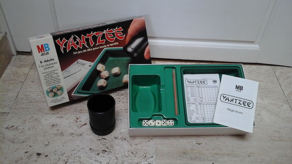 Jeux de soci&eacute;t&eacute;: Option et Yahtzee Jeux / jouets