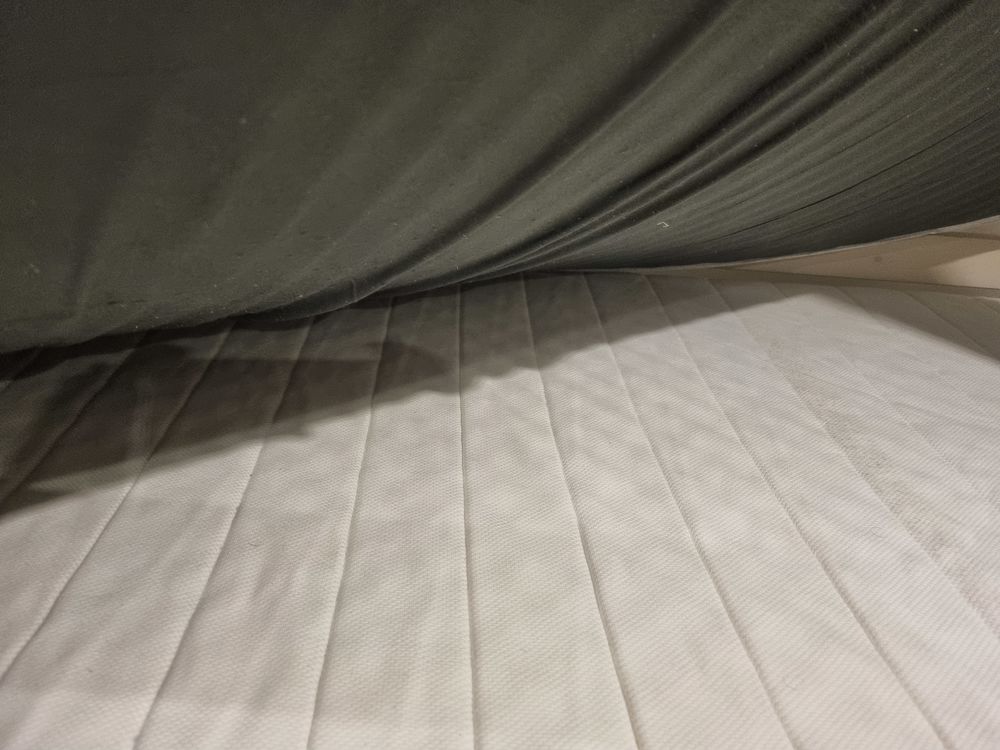 Lit superpos&eacute; bois clair avec matelas Meubles