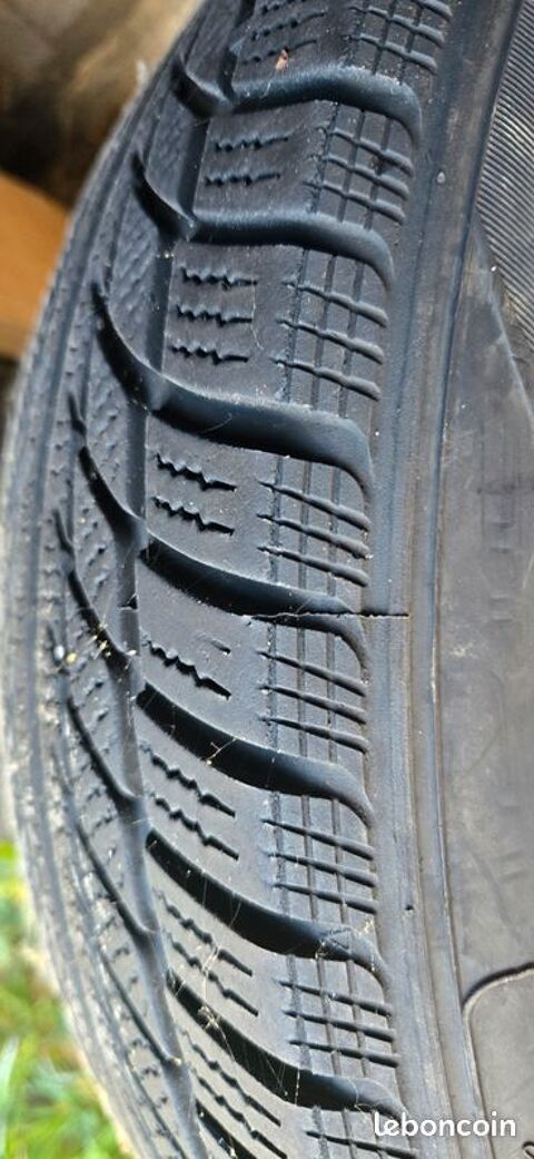 Pi&egrave;ces et &eacute;quipements Voiture Pi&egrave;ces et &eacute;quipements Voiture  occasion Charavines 38850