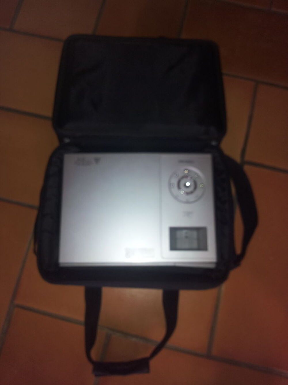 vid&eacute;oprojecteur TOSHIBA TDP-T100 Photos/Video/TV