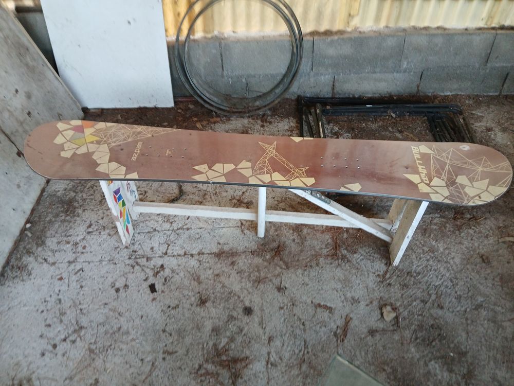 Banc original en planche de surf Meubles