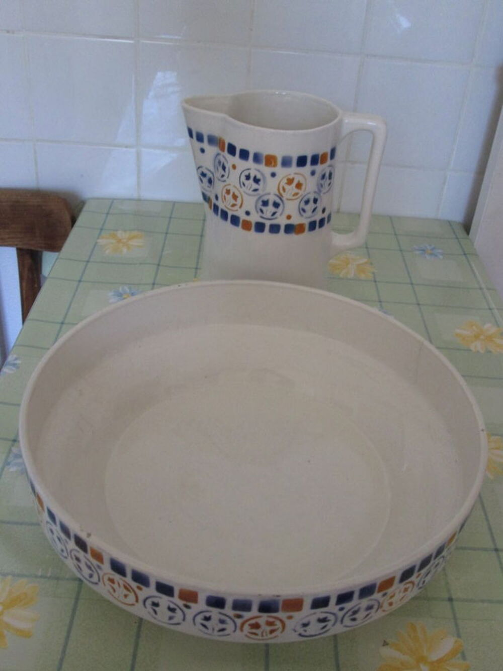 Belle cuvette ancienne et son bro des ann&eacute;es 1940 Décoration