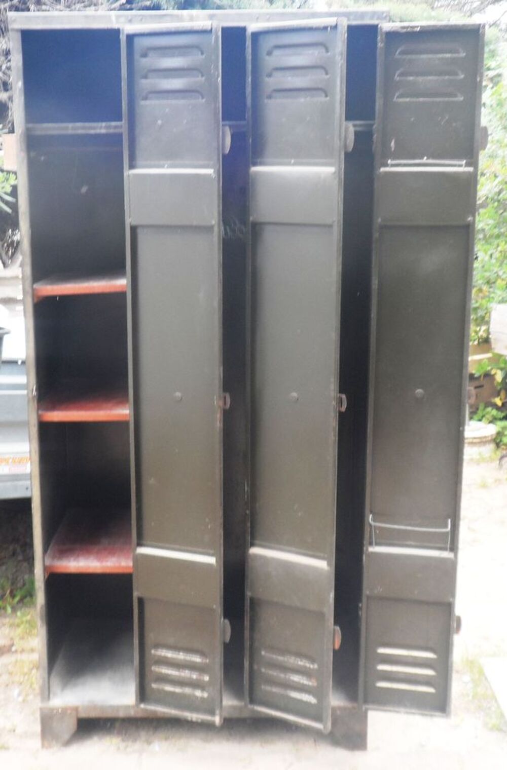 Placard, armoire de vestiaire m&eacute;tallique des ann&eacute;es 60/70 Bricolage
