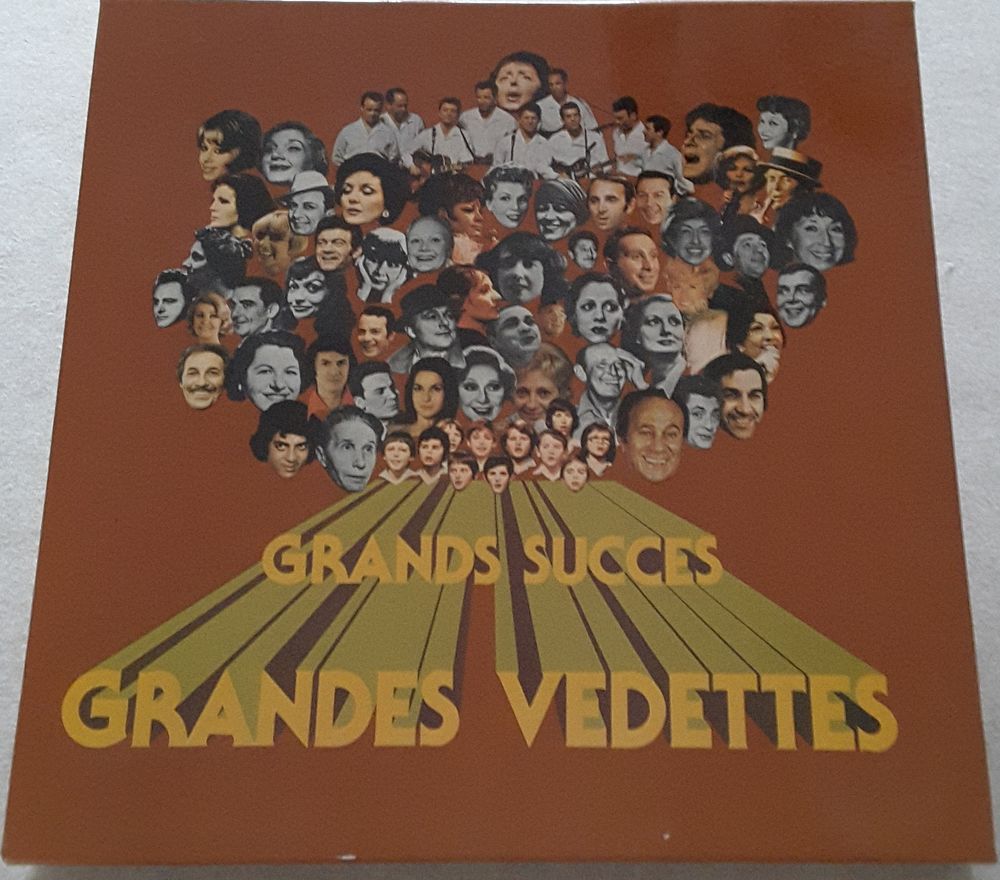 Coffret de 9 disques vinyles 33 tours ? Grands succ&egrave;s CD et vinyles