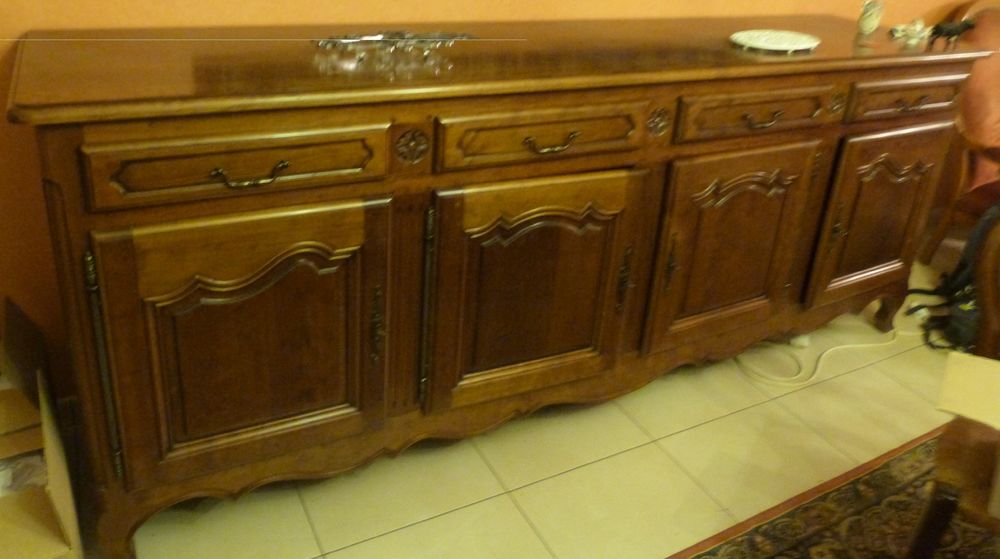 beau buffet bas 4 portes Meubles
