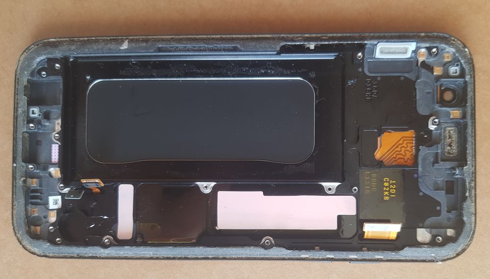 Lot tablettes pour pi&egrave;ces 17 Téléphones et tablettes