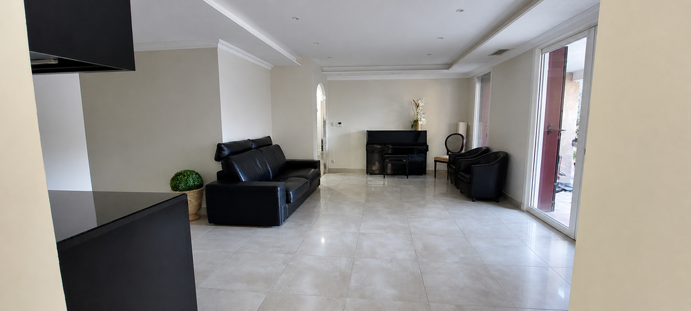 Vente Villa RARE � N�MES ? VILLA PLAIN-PIED 205 m� ? 4 CHAMBRES ? TERRAI Nimes