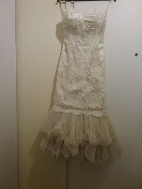 Robe dentelle couleur crme  30 Courbevoie (92)